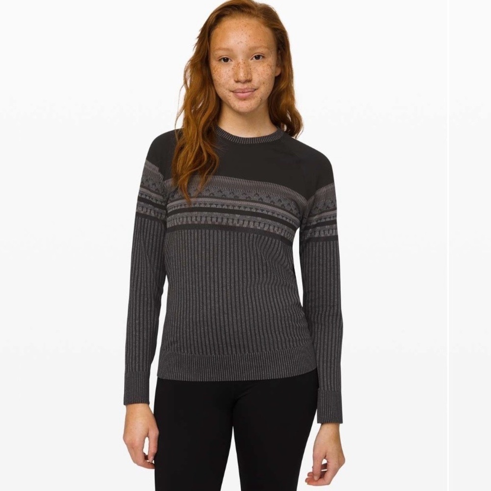 Lululemon Rest Less Pullover *Relaxed
Black / White / Titanium  size 4 EUC